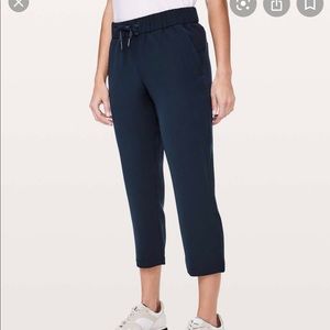 NWT Lululemon On The Fly Woven Navy